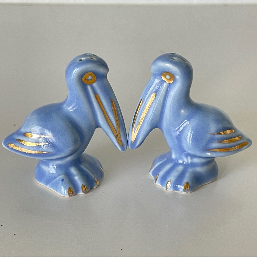 VINTAGE BLUE & GOLD PLATED CERAMIC PELICAN SALT & PEPPER SHAKERS